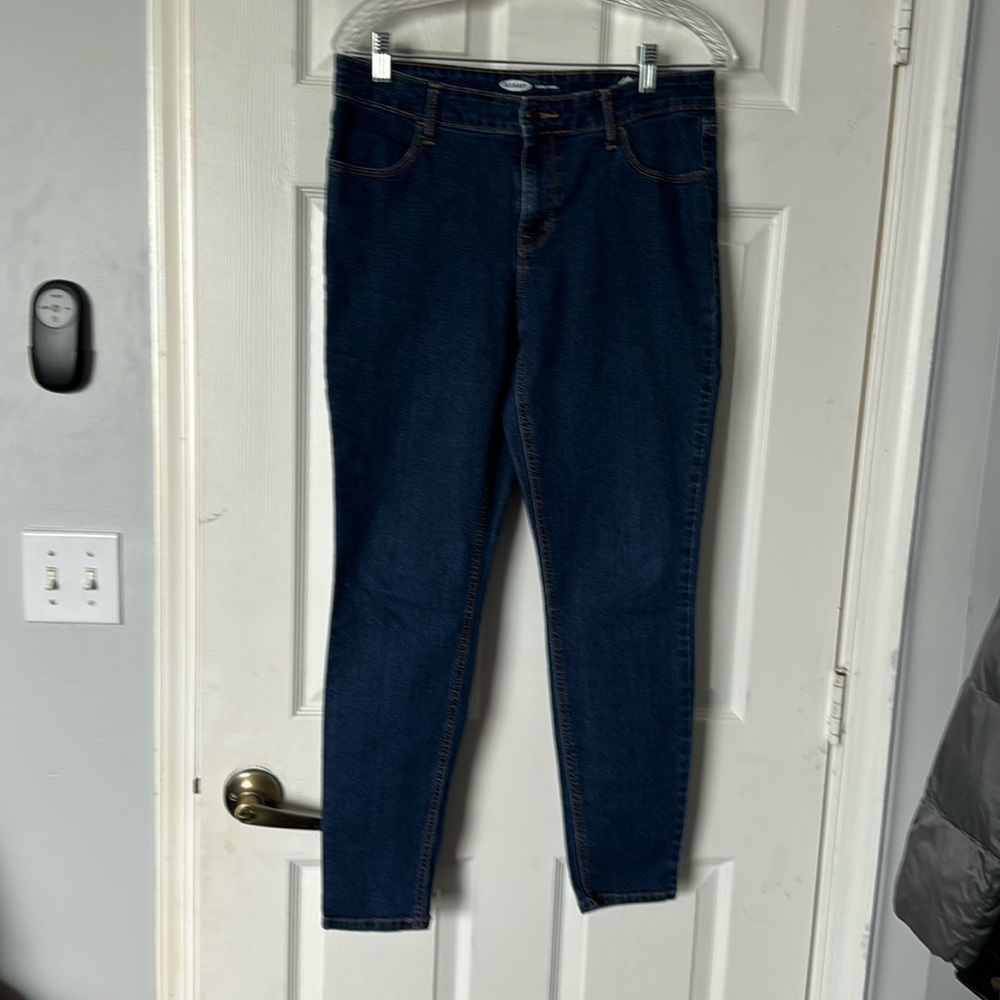 Old Navy Super Skinny Jeans. Size 12 Great Condition. Worn once
